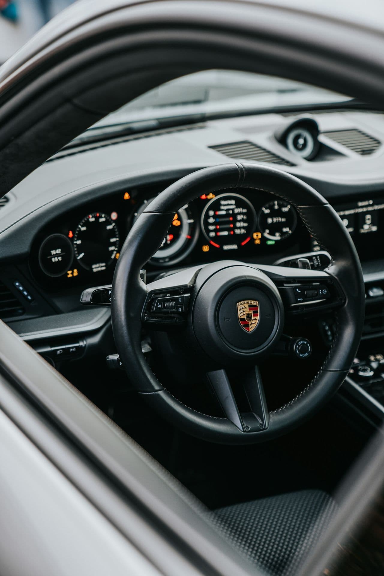 How to Estimate Your Car's Value in Switzerland
